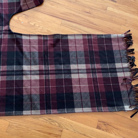 Rachel Roy today! Host Pick 9/22: soft and cozy wrap - Picture 7 of 7